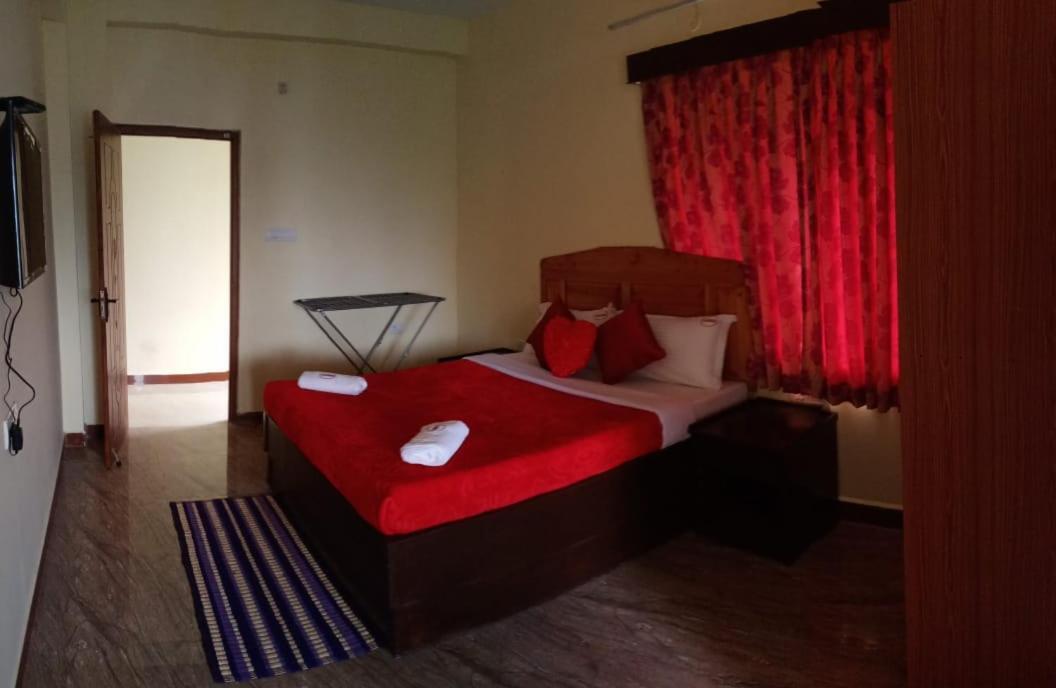 Bed and Breakfast Le Charmin Кодайканал Екстер'єр фото
